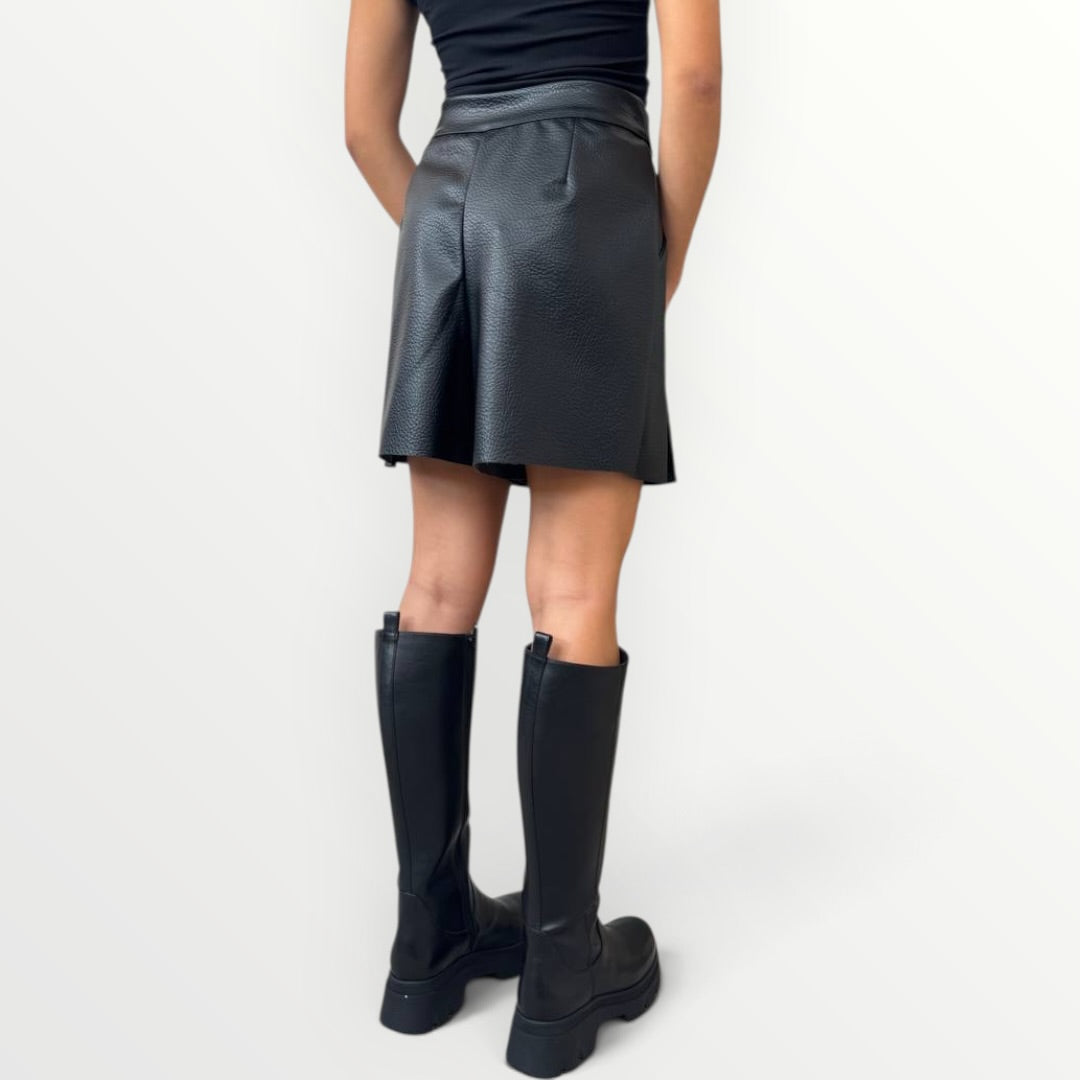 LOFT.73 - SHORT CUBA