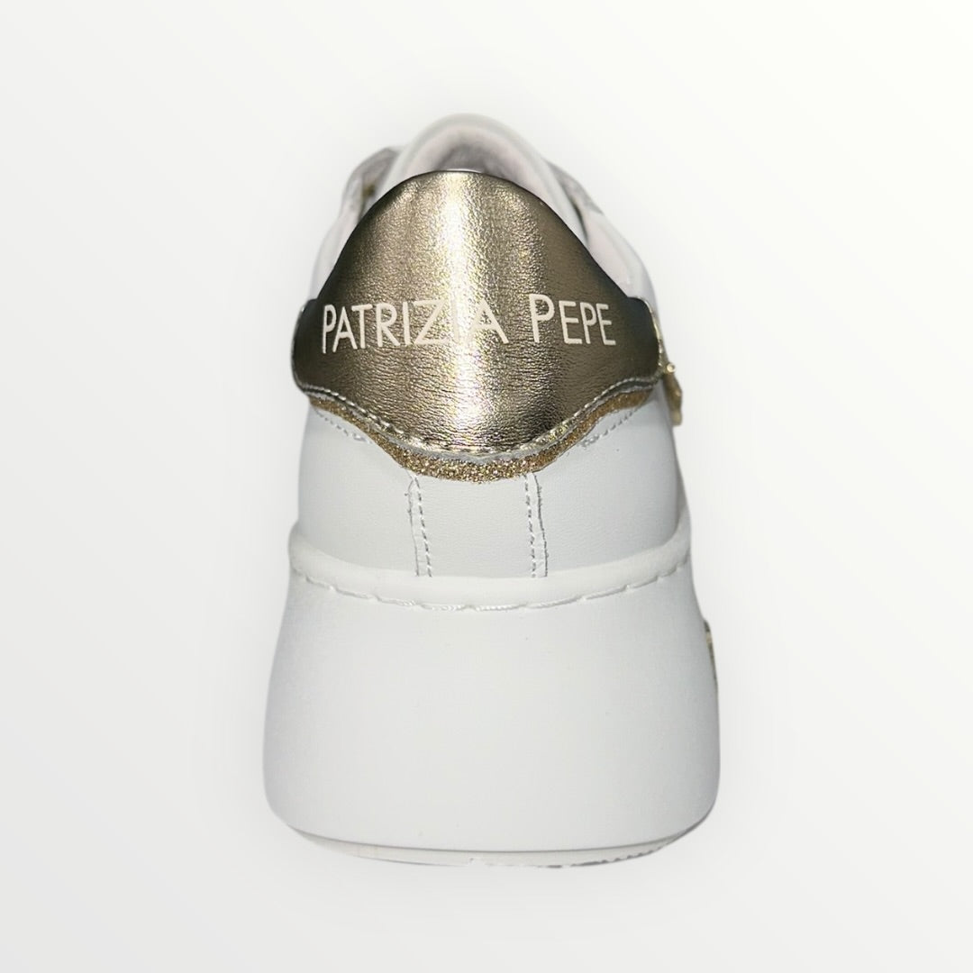 PATRIZIA PEPE - SNEAKER CON LOGO BRILLANTATO