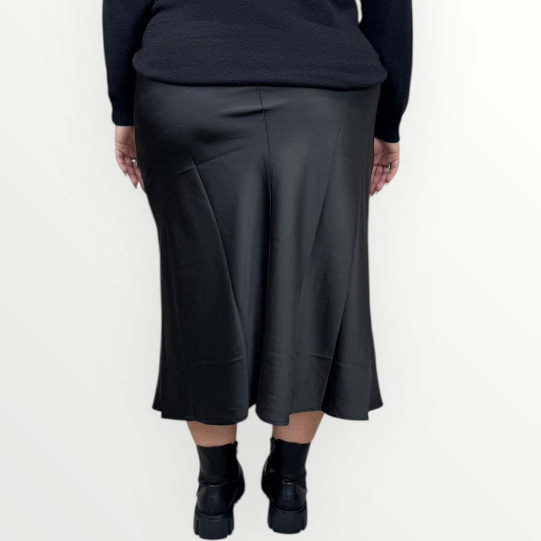 CARMAKOMA - GONNA DOMINA