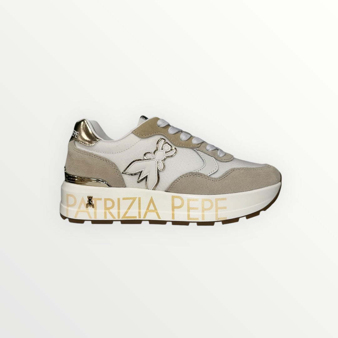 PATRIZIA PEPE - SNEAKER SCAMOSCIATA CON LOGO