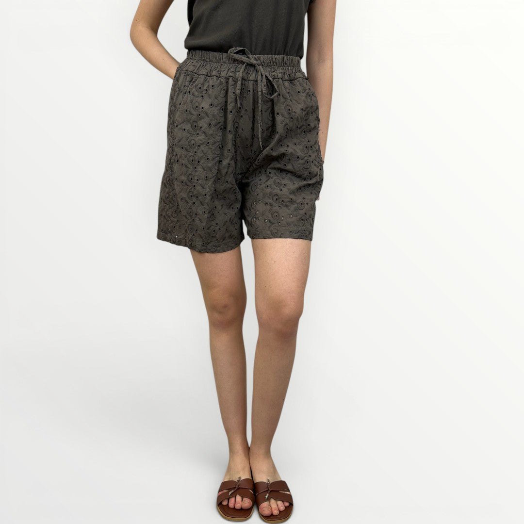 LOFT.73 - SHORT LIDIA