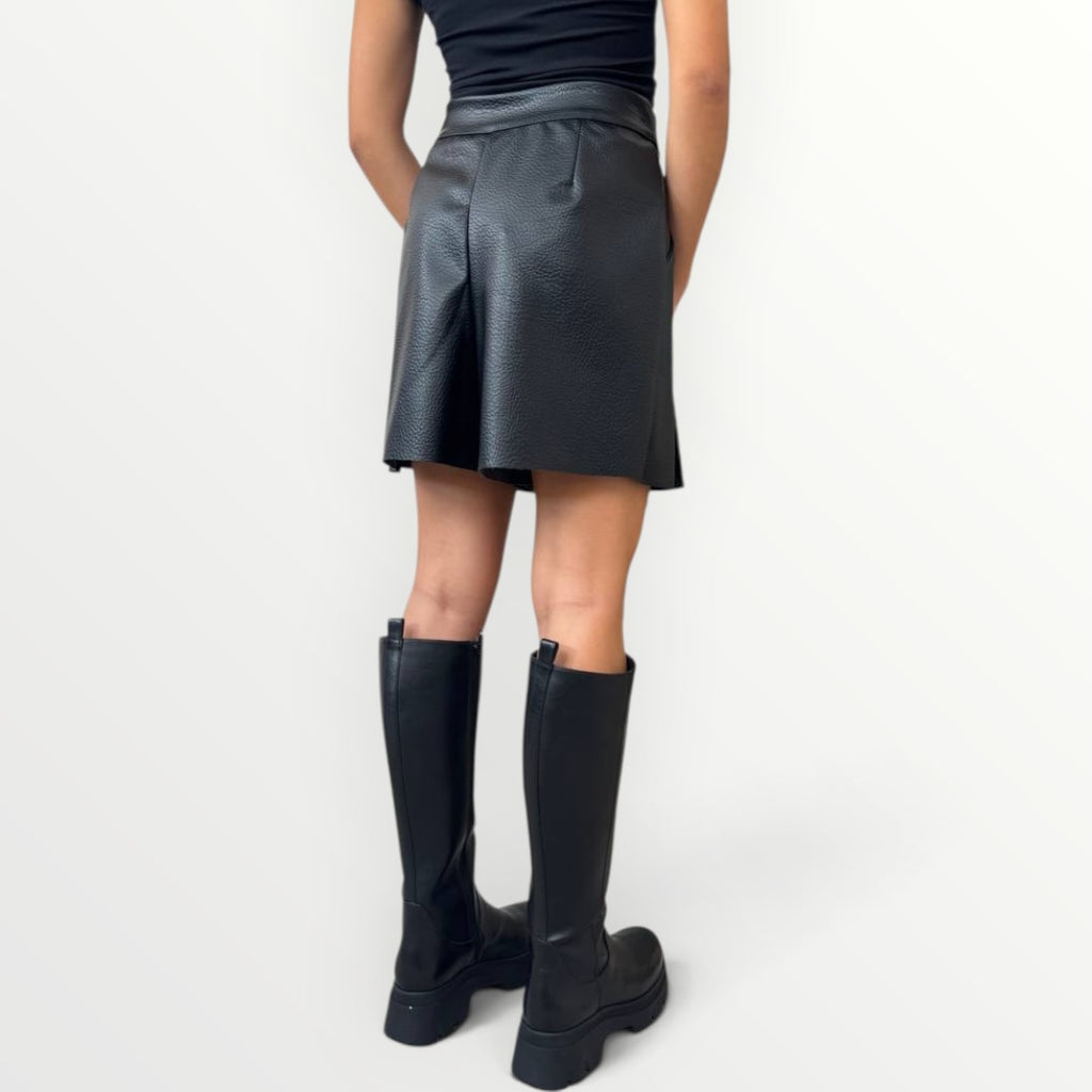 LOFT.73 - SHORT CUBA