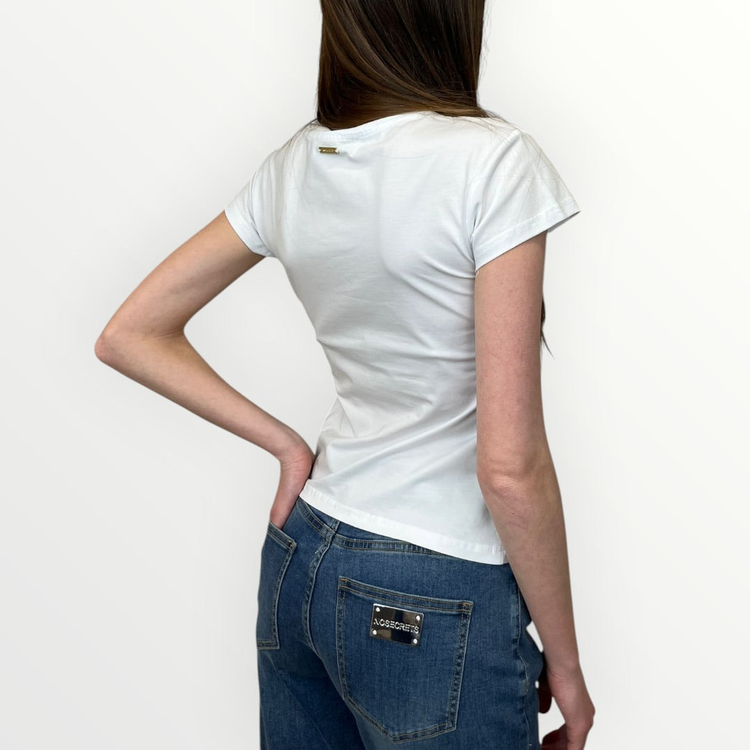 NO SECRETS - T-SHIRT CON CUT-OUT CUORI