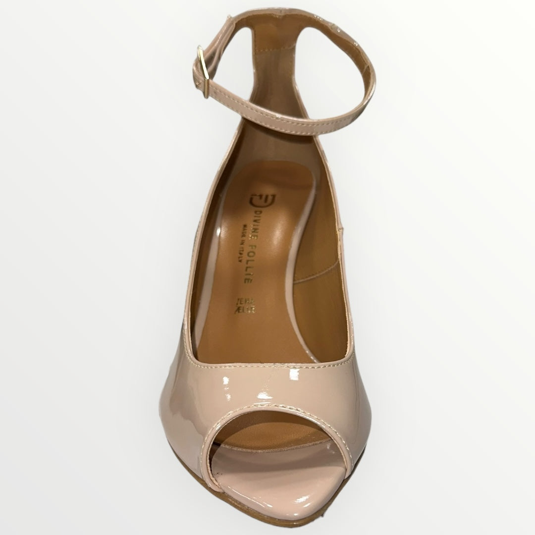 DIVINE FOLLIE - DECOLLETE CON CUT-OUT SULLA PUNTA