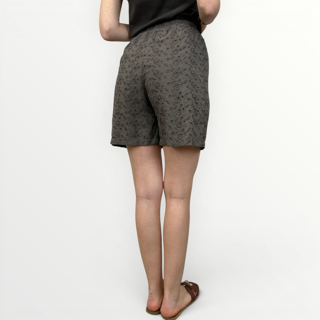 LOFT.73 - SHORT LIDIA