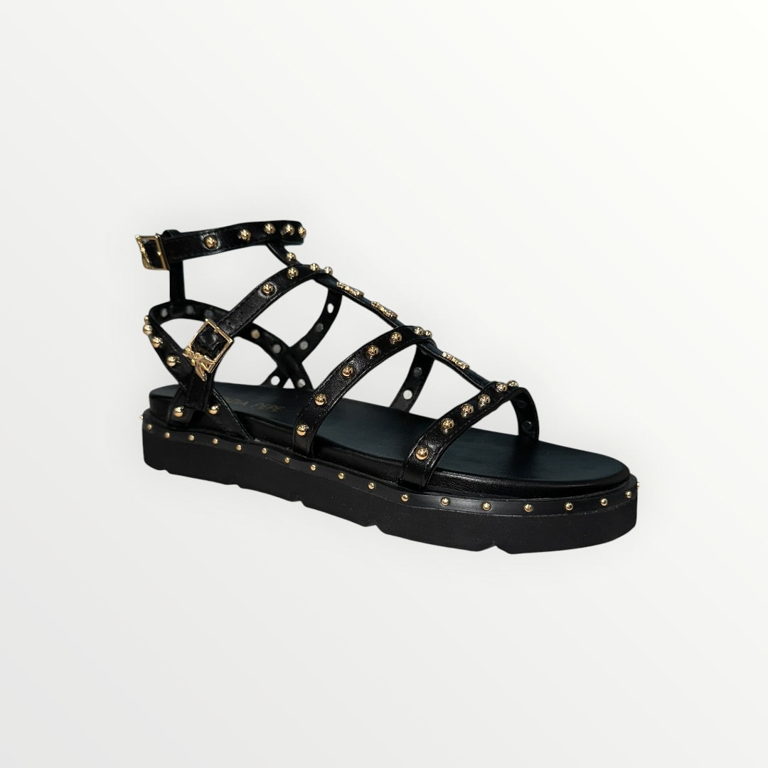 PATRIZIA PEPE - SANDALO CON BORCHIE E LACCETTI