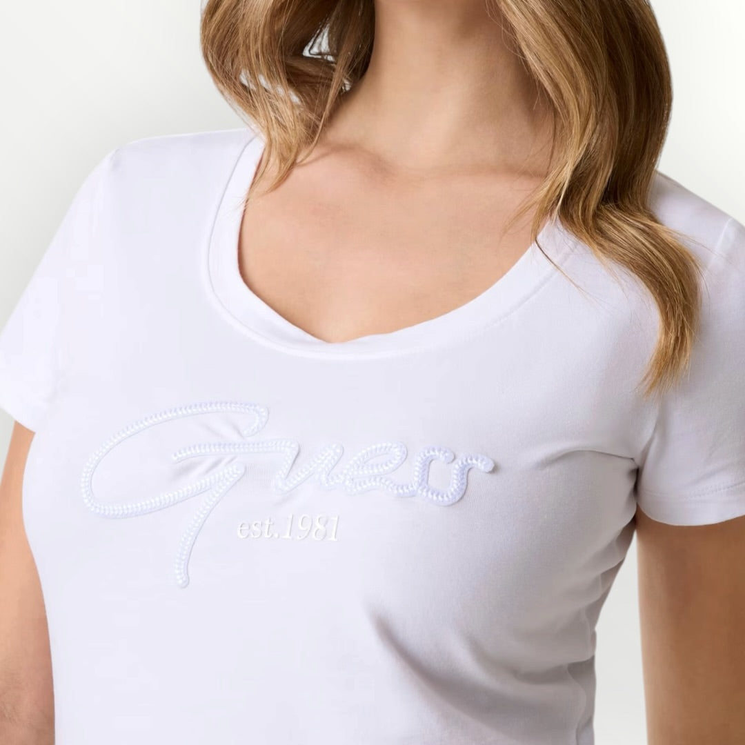 GUESS - T-SHIRT CON LOGO IN RILIEVO