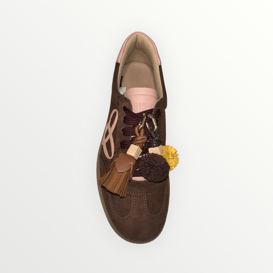 OVYE' - SNEAKER SCAMOSCIATA CON CHARMS